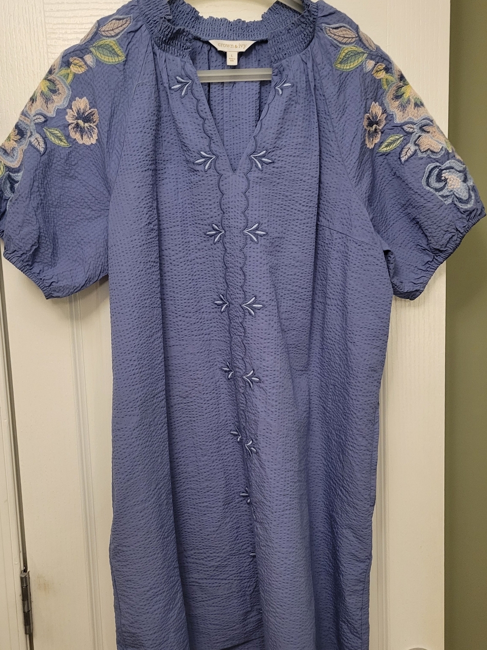 Crown & Ivy Lavender Embroidered Short Sleeve Dress